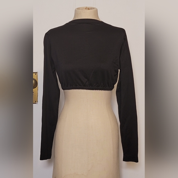 Vintage black stretchy long sleeve crop top. Small. - Picture 5 of 6